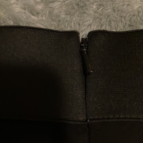 DKNY sequin mini skirt, size 10 - Picture 3 of 3